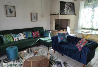 Chez Marie allows 18 year olds to book a room