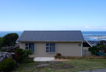 Aloe Ocean Flatlet allows 18 year olds to book a room