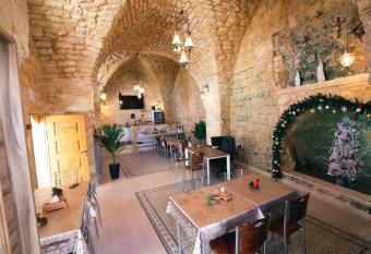 Louis GuestHouse has Balcony rooms