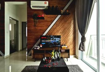 Budget & Comfort 7 pax Mesahill Nilai Airport KLIA has Balcony rooms