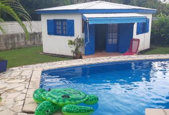 Id  al pour s  jour professionnel ou touristique allows 18 year olds to book a room