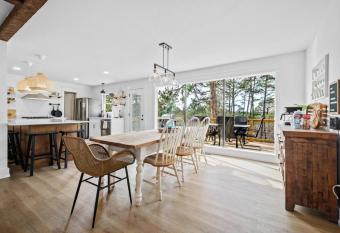 Loblolly Pines - Private Bike Trail IN Backyard! - Sleeps 12! has Balcony rooms