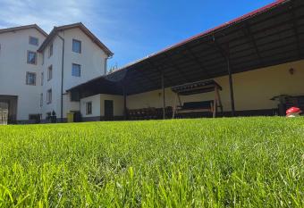 La Mimi Villa has Balcony rooms