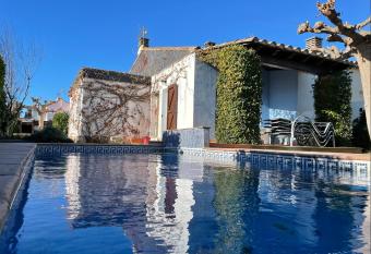 Villa Verde piscina pirvada y Wifi has Smoking rooms