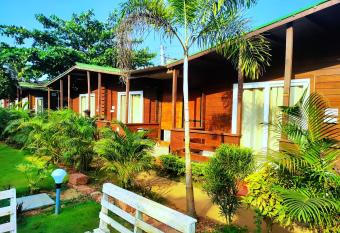 Arambol Lake Resort has Balcony rooms