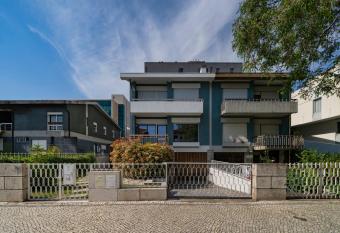 Luso Guest House has Balcony rooms