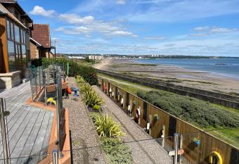 Luxury Seaside Home with Incredible Views has Balcony rooms