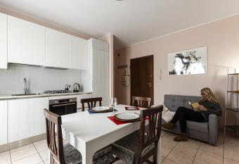 Jolie Maison - Smart Holiday has Balcony rooms