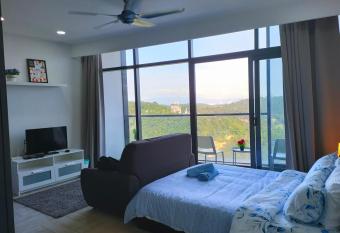 Crown Studio near Ikea/1Utama@Empire City has Balcony rooms