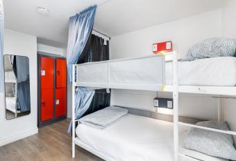 Samesun Toronto has Balcony rooms