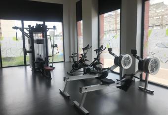 LA CARTOUCHERIE has rooms with a private hot tub