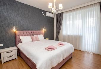 Park Apartment in Niksic has Balcony rooms