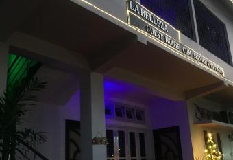 La Belleza has Balcony rooms