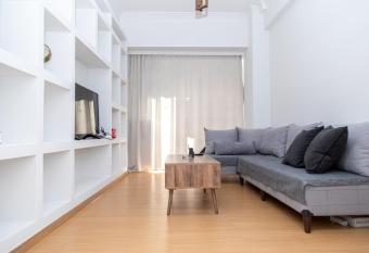 Jorgi s city center house has Balcony rooms