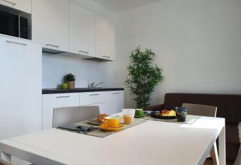 Superior Beach Aparthotel has Balcony rooms