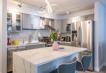 WindTower - Luxurious 2 Bedroom Vacation Suite 166/168 has Balcony rooms