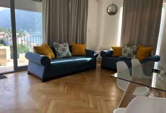 Aaa has Balcony rooms