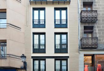 Apartamentos Abastos has Balcony rooms