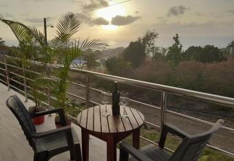 Serenity Seaview Suite allows 18 year olds to book a room