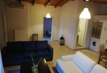 vivianna  s home has Balcony rooms