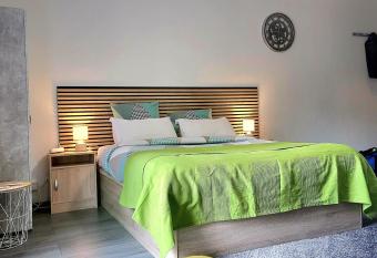 Happy studio 64 St louis allows 18 year olds to book a room