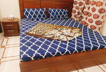 Royal Galaxy Guest House has Balcony rooms