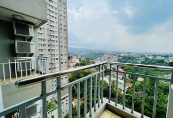 Luxury 2BR Apartment @ Galeri Ciumbuleuit with Best View @ 1st Tower has rooms with a private hot tub