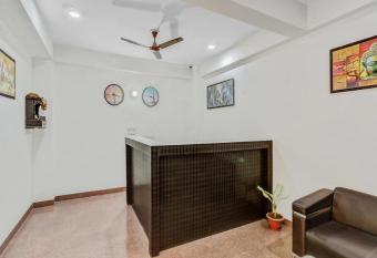 Hotel Noida Continental Near Noida City Center  has Smoking/Balcony rooms