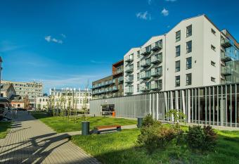 64LT has Balcony rooms