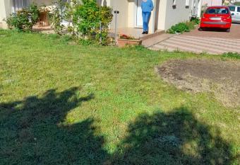 Chez Carole et Michel en Minervois has Balcony rooms