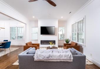 Southern Living #2 At Oakhurst has Balcony rooms