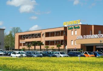 Residence Isola Verde Cisanello allows 18 year olds to book a room