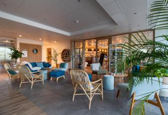 SHANA H  tel & R  sidence has Balcony rooms