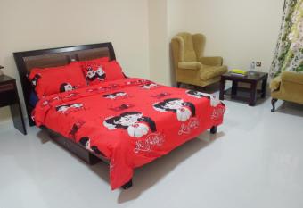 3bedroom. Flat fro. Expat travelers only allows 18 year olds to book a room