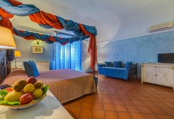 La Casa delle Monache Country Resort has Balcony rooms