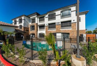 Tempe Studio One bedroom 1st floor condos with construction discounts allows 18 year olds to book a room