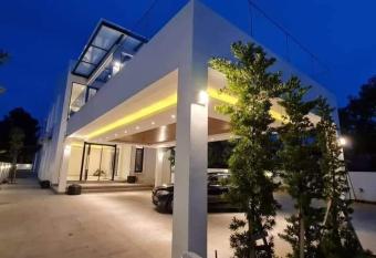 Alivila has Balcony rooms