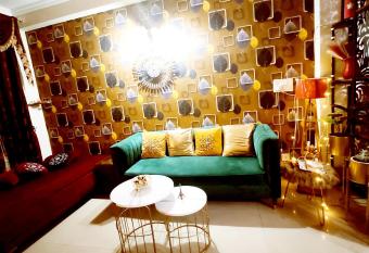 12 BHK 4 Apartments 34 Guests For Big Groups has Balcony rooms