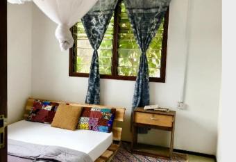 Mambo & Jambo House has Balcony rooms