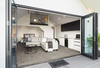 The Ridge has Balcony rooms