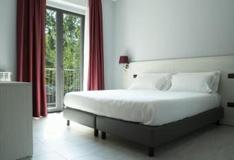 Hotel Pone has Balcony rooms