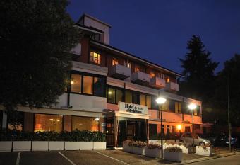 Hotel & Residence Dei Duchi has Balcony rooms