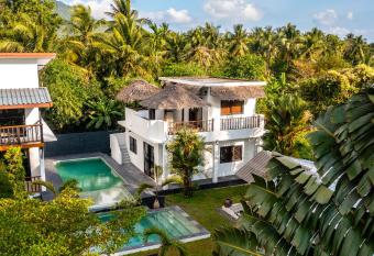 Aqua Suites has Balcony rooms