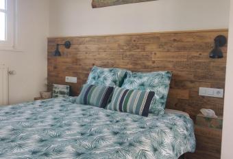 Sea You Soon allows 18 year olds to book a room