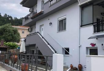 LASKARINA S HOUSE has Balcony rooms