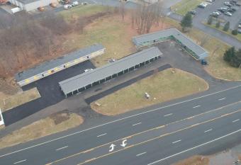 SKYVIEW MOTEL allows 18 year olds to book a room