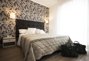 Hotel PUCCINI allows 18 year olds to book a room