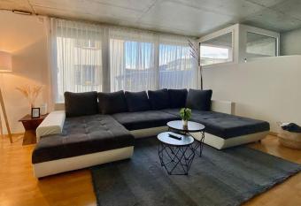 Urban Cube mit Sauna has Balcony rooms