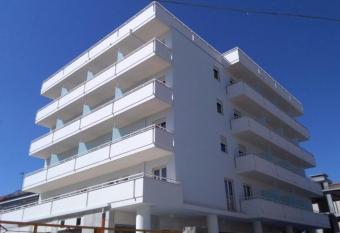 Nuovo HOTEL SETTIBI 20m dalla spiaggia allows 18 year olds to book a room