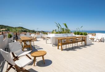 Palm Suites has Balcony rooms